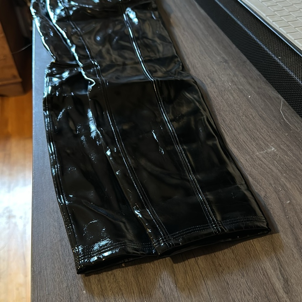 Spanx faux leather leggings size M